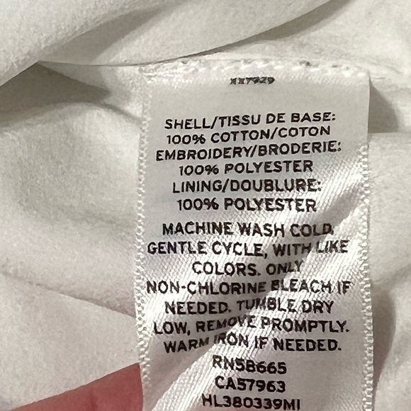 Hinge size small oversized lined embroidered floral tunic top . Scoop neck. 🌸 - Picture 8 of 9